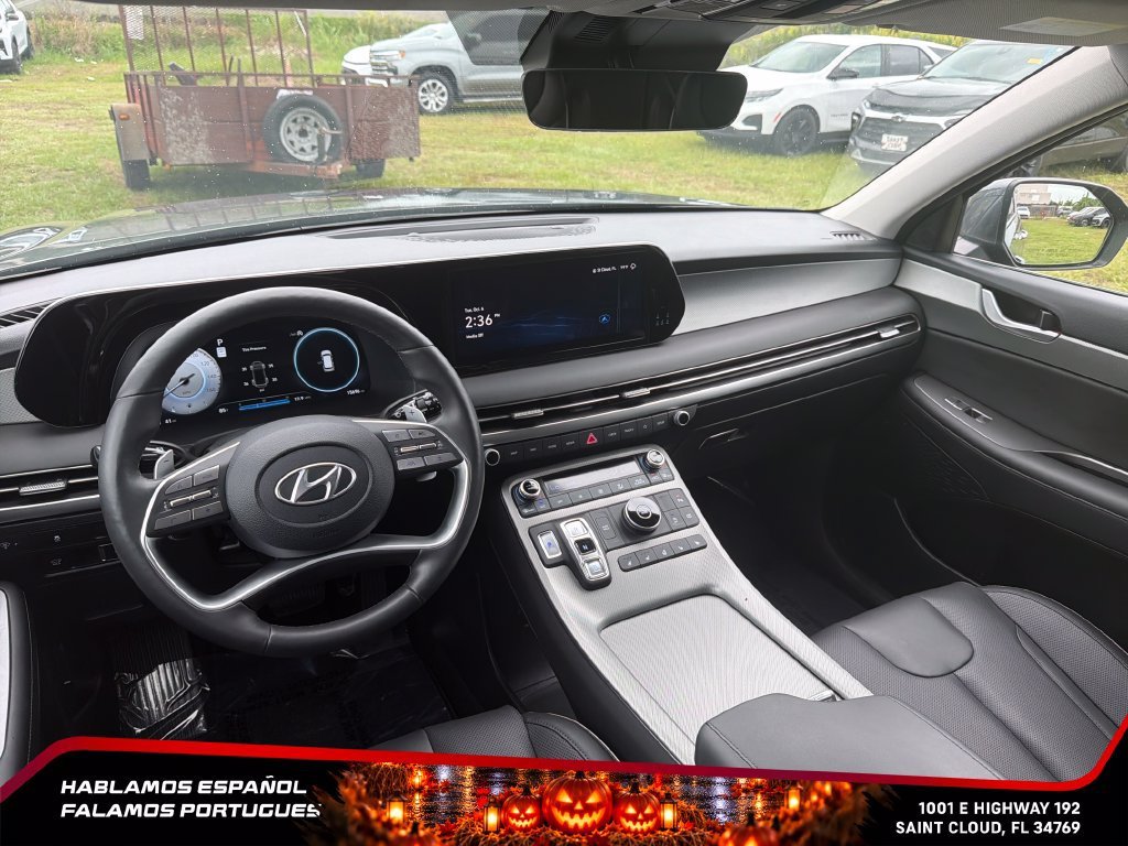Used 2025 Gray Hyundai SEL Premium image 29