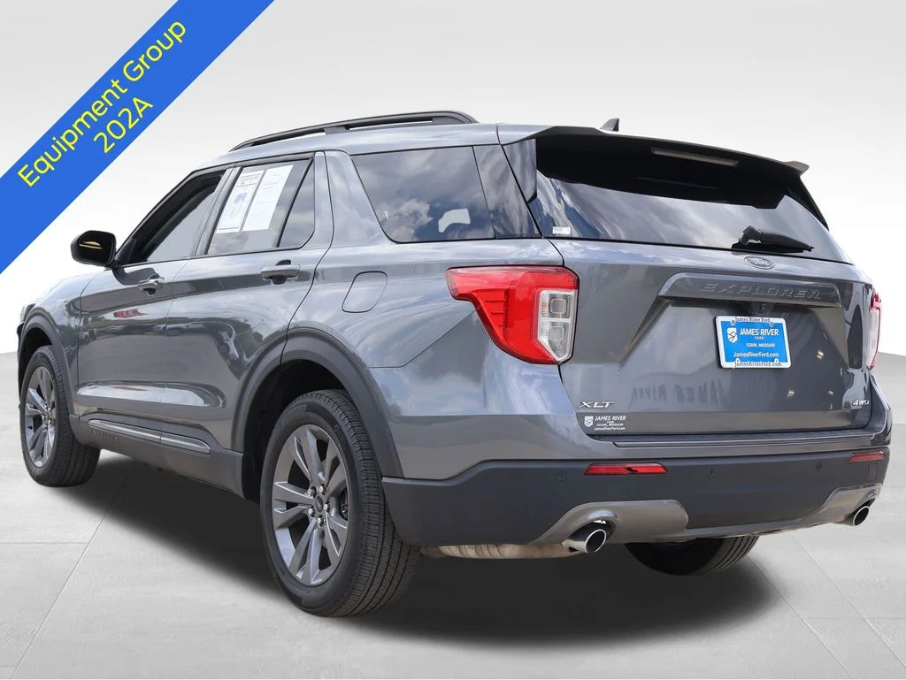 Certified Used 2023 Gray Metallic Ford XLT image 4