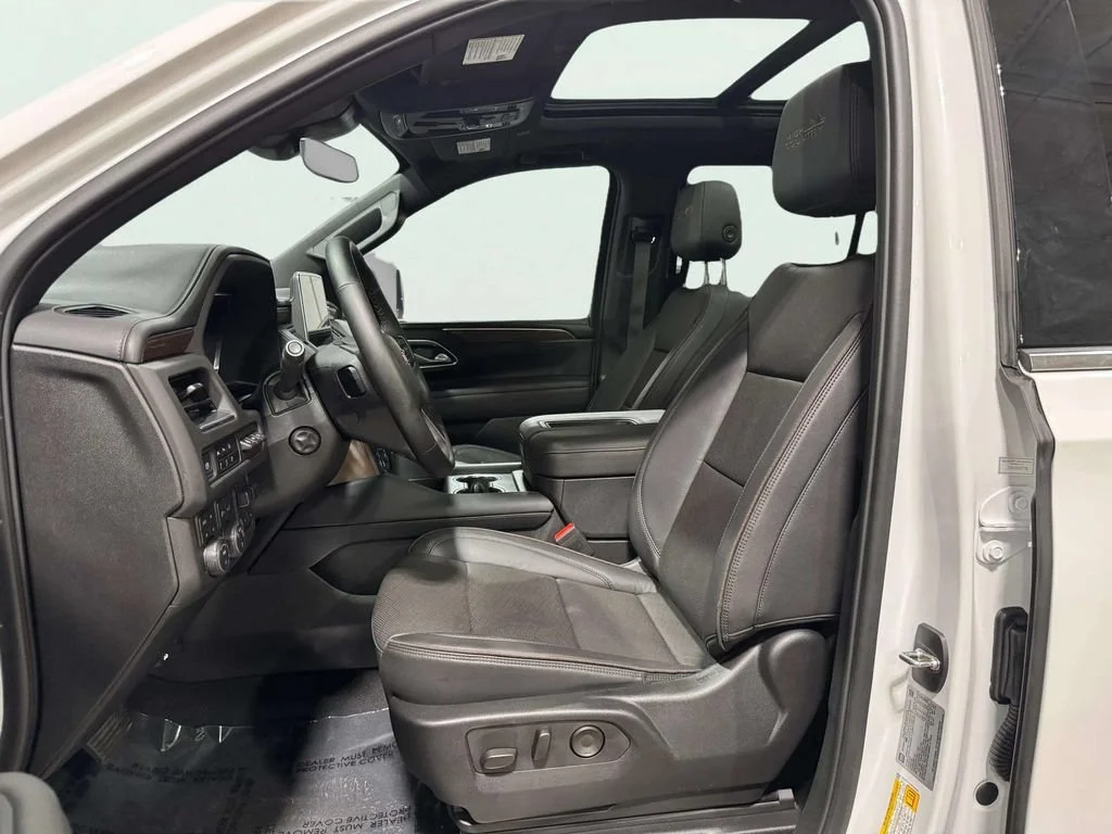 Used 2024 Summit White Chevrolet High Country image 24