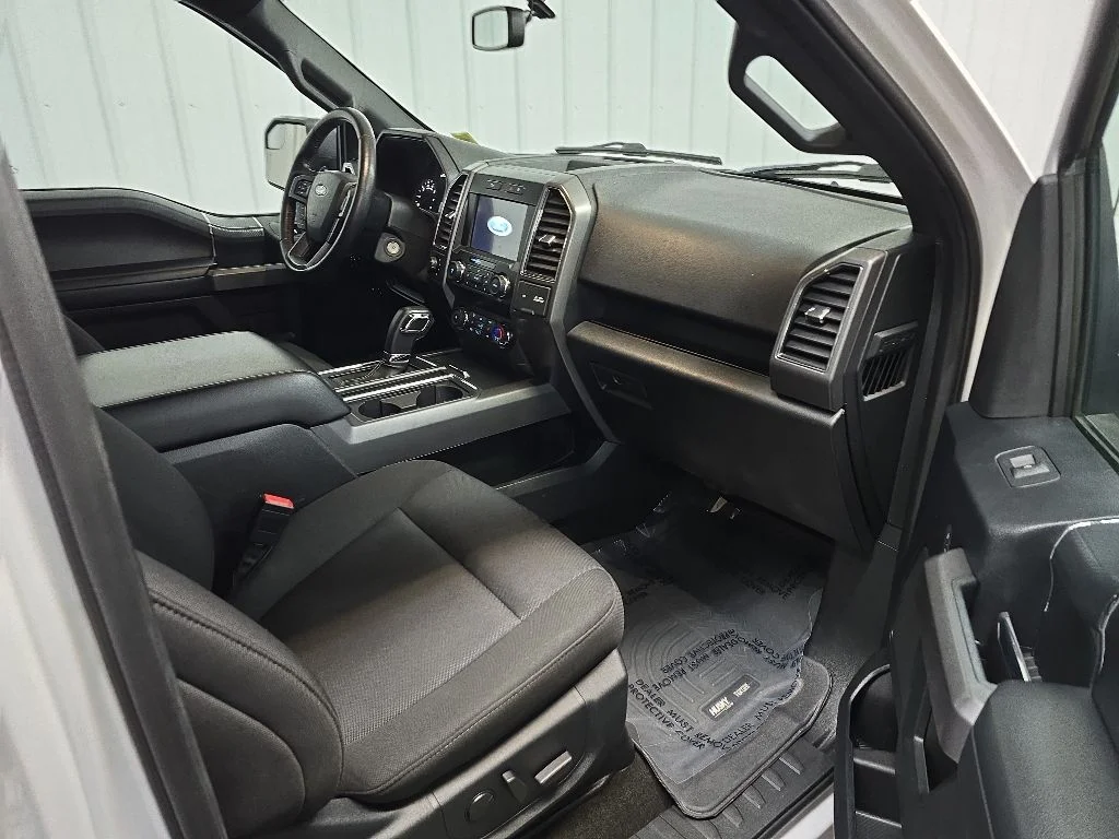 Used 2020 White Ford XLT image 16