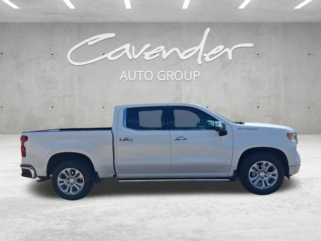 Used 2023 IRIDESCENT PEARL TRICOAT Chevrolet LTZ image 18