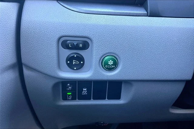 Used 2020  Honda LX image 33