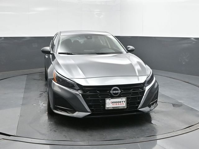 Used 2025 Gray Nissan 2.5 S image 17