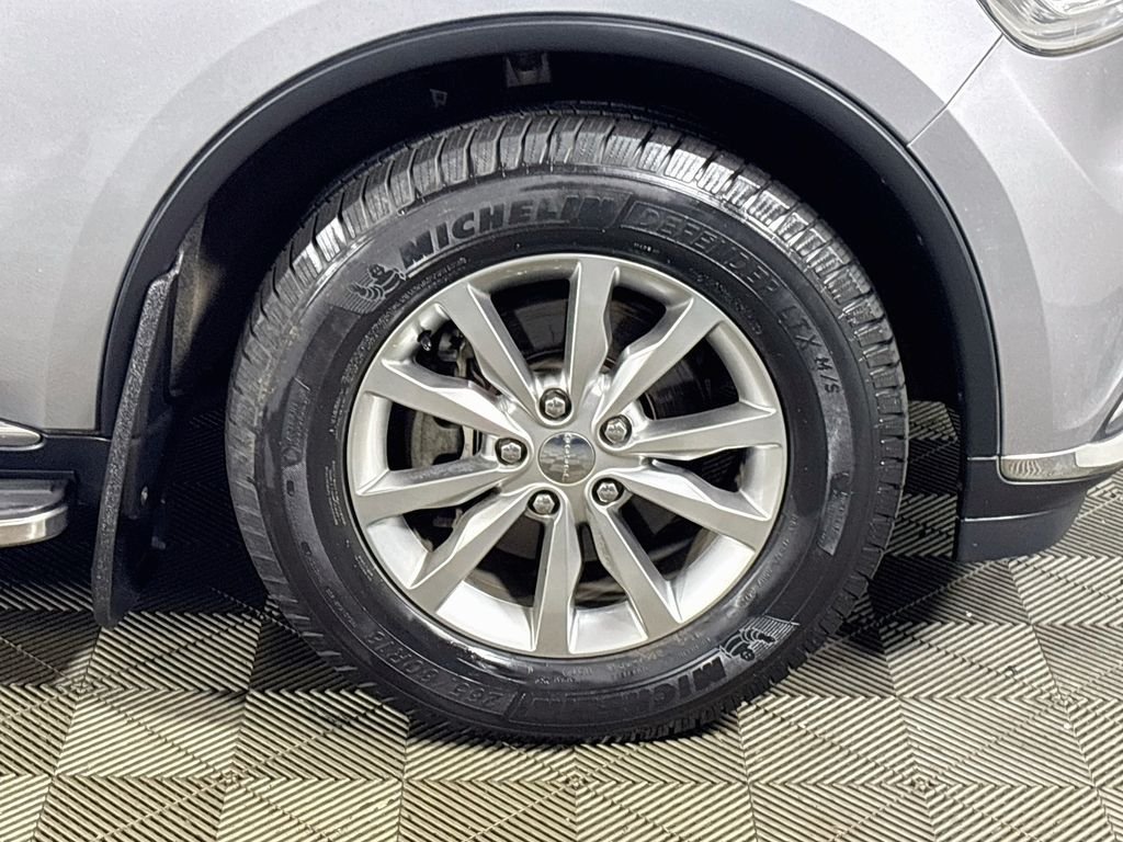 Used 2018 Silver Dodge SXT Plus image 22