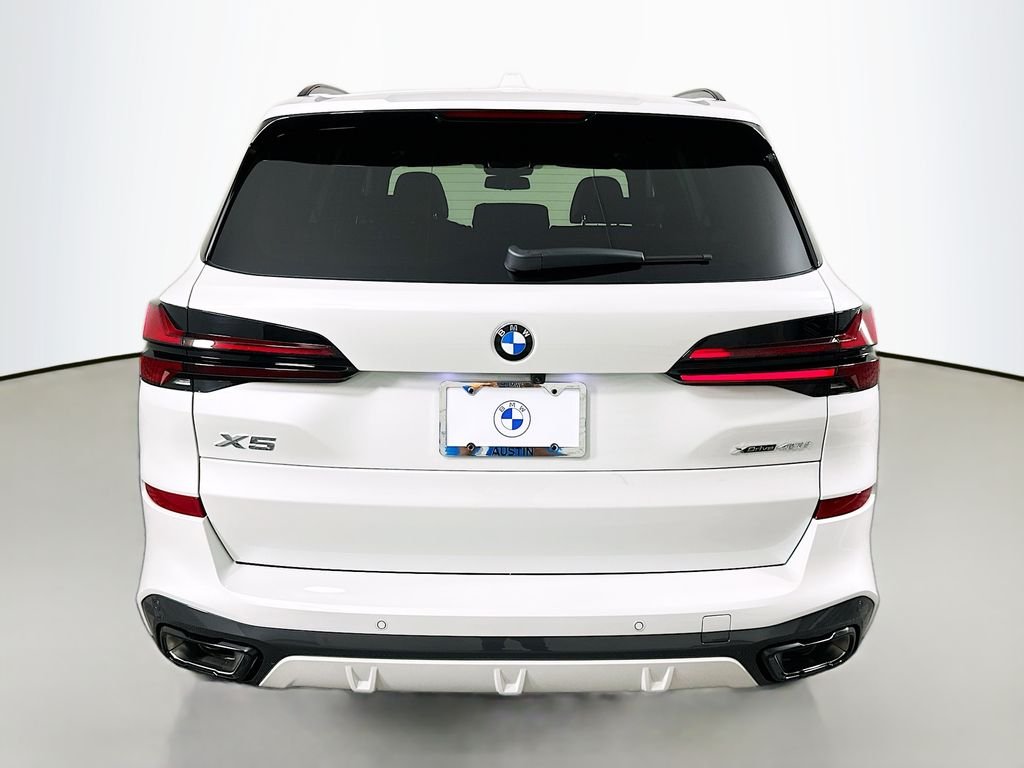 New 2026 Mineral White Metallic BMW xDrive40i image 6