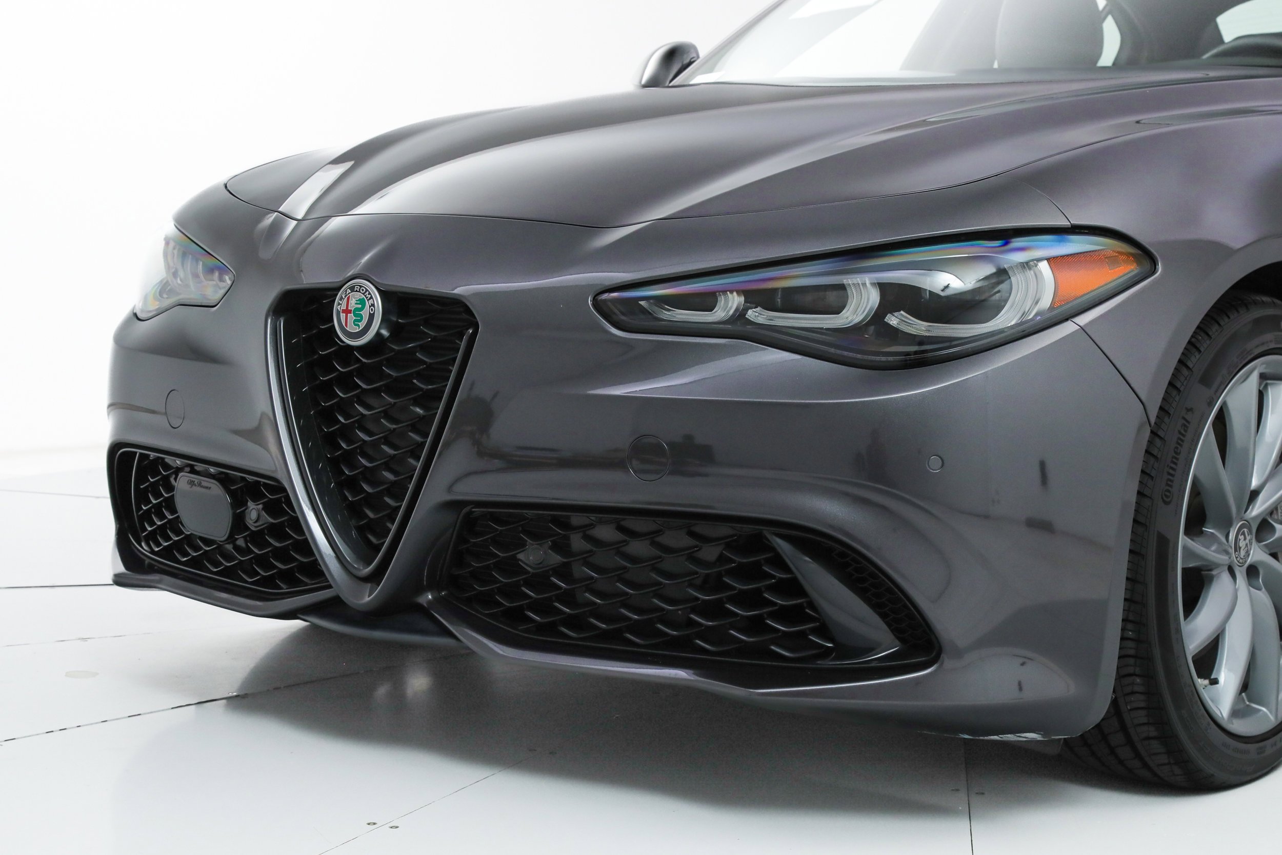 Used 2025 Gray Alfa Romeo  image 9
