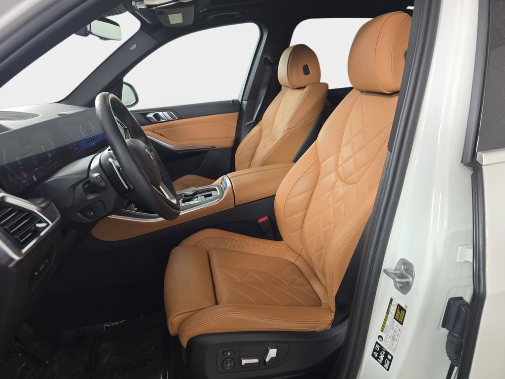 Certified Used 2025 Alpine White BMW xDrive40i image 15