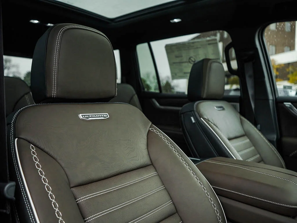 2026 GMC Acadia Denali Ultimate - Photo 12