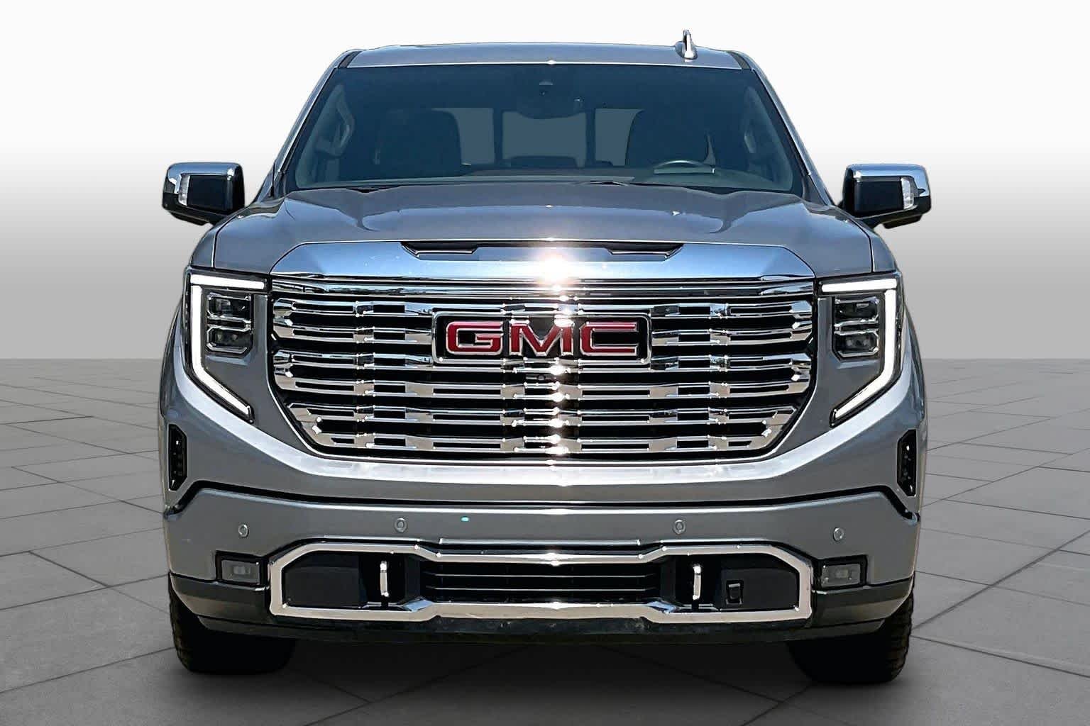 Used 2023 Sterling Metallic GMC Denali image 4