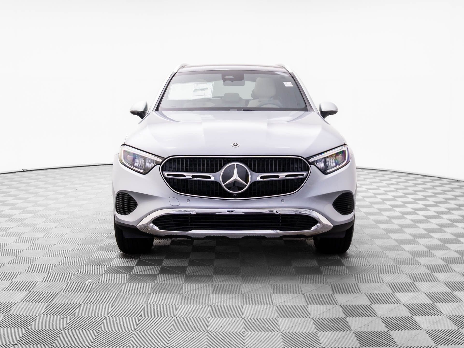 New 2026 Silver Mercedes-Benz GLC 300 image 8