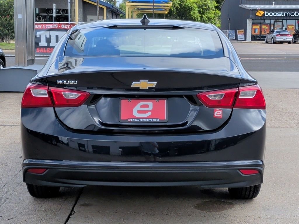 Used 2022 Gray Chevrolet LS image 7