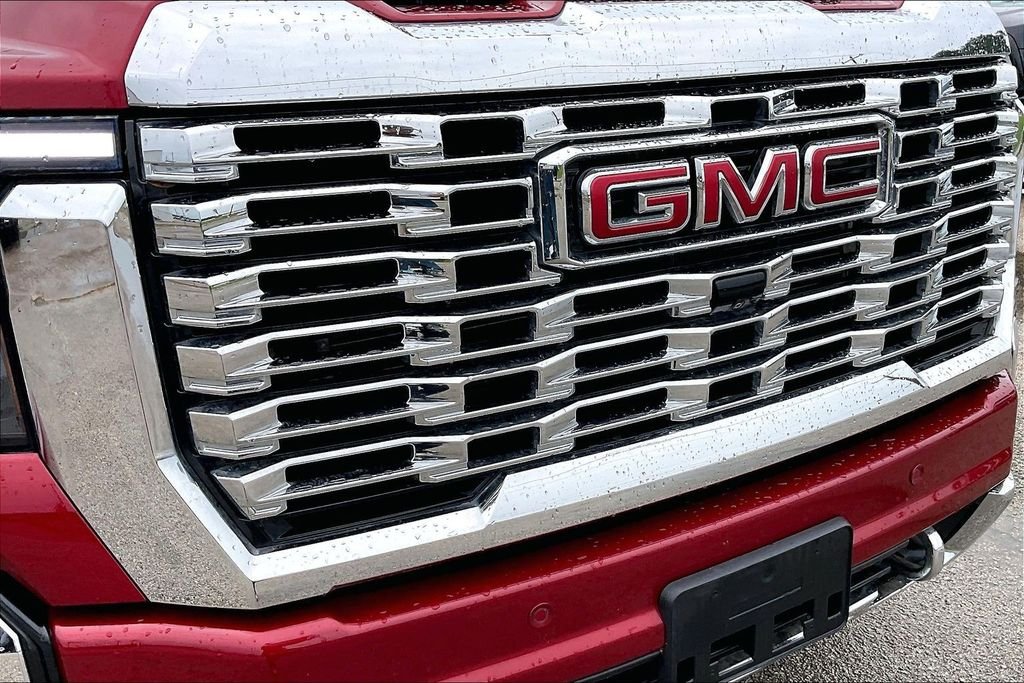 Used 2024 Red GMC Denali image 33
