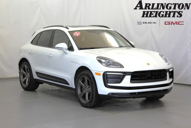 2023 Porsche Macan T's photo