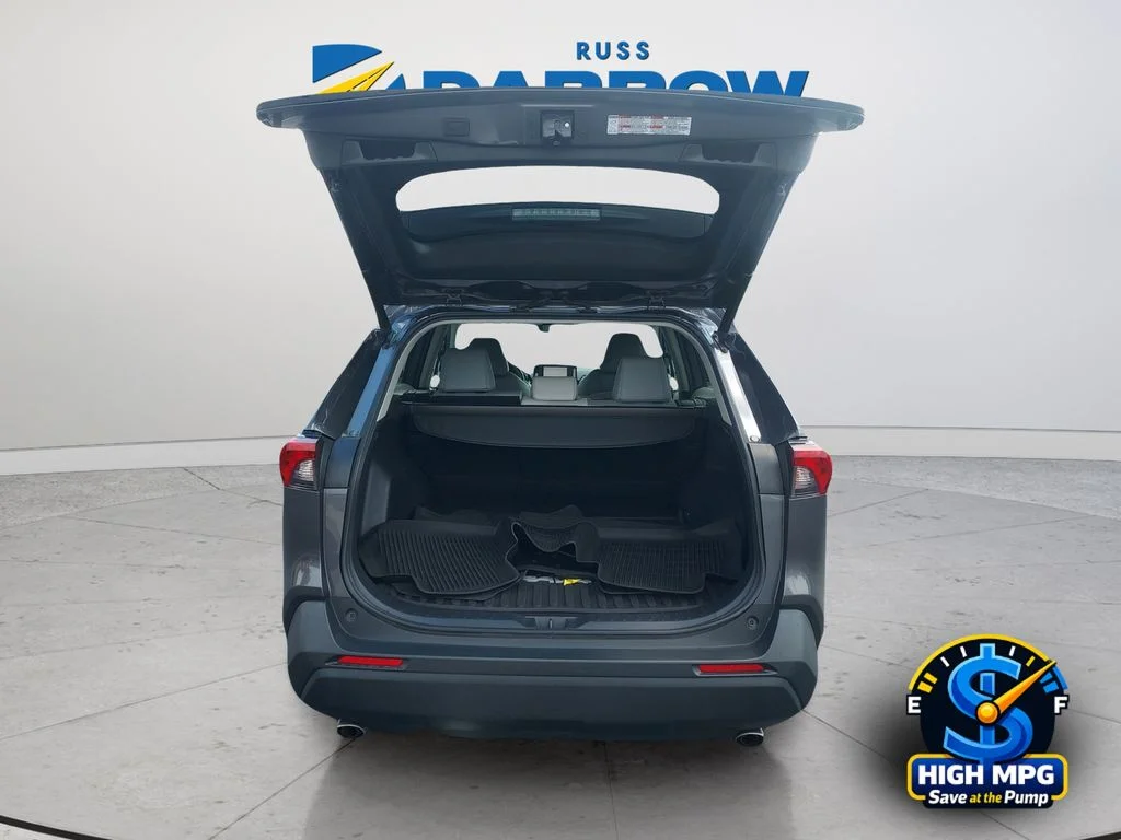 Used 2021 Gray Toyota XLE Premium image 31
