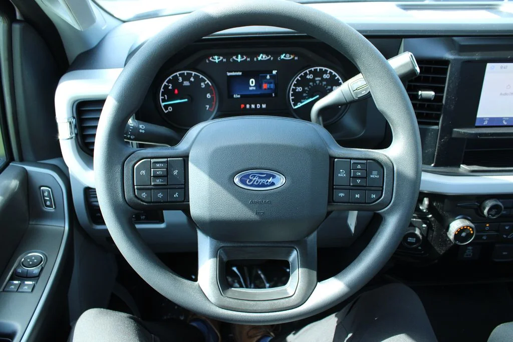New 2026 Oxford White Ford F-350® XL image 33
