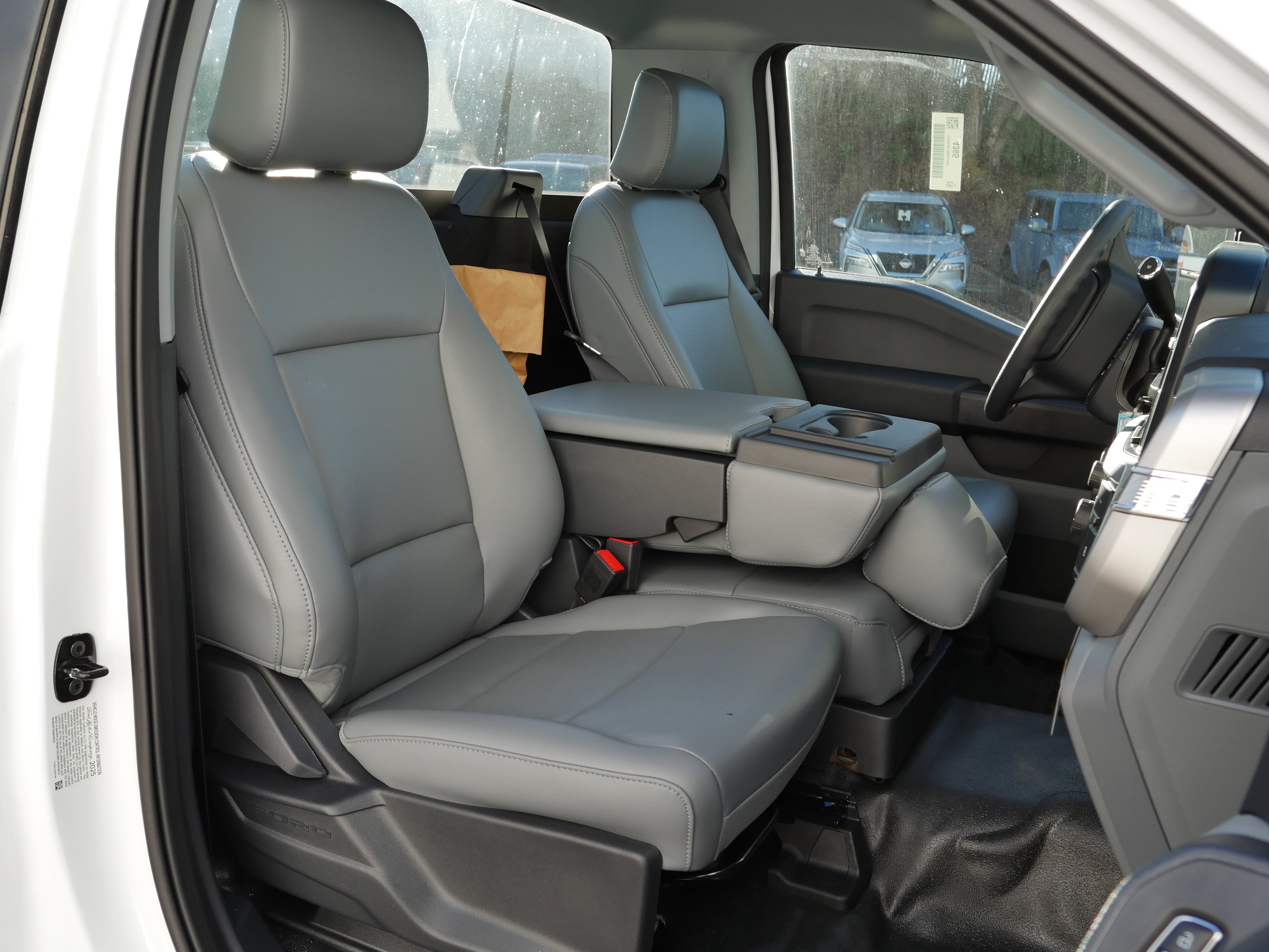 2025 Ford F-450 Super Duty Chassis Cab XL - Photo 19