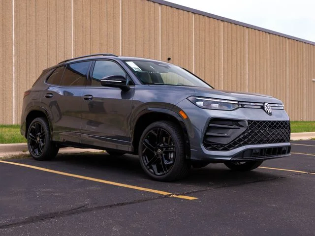 2026 Volkswagen Tiguan 2.0T SE R-Line Black