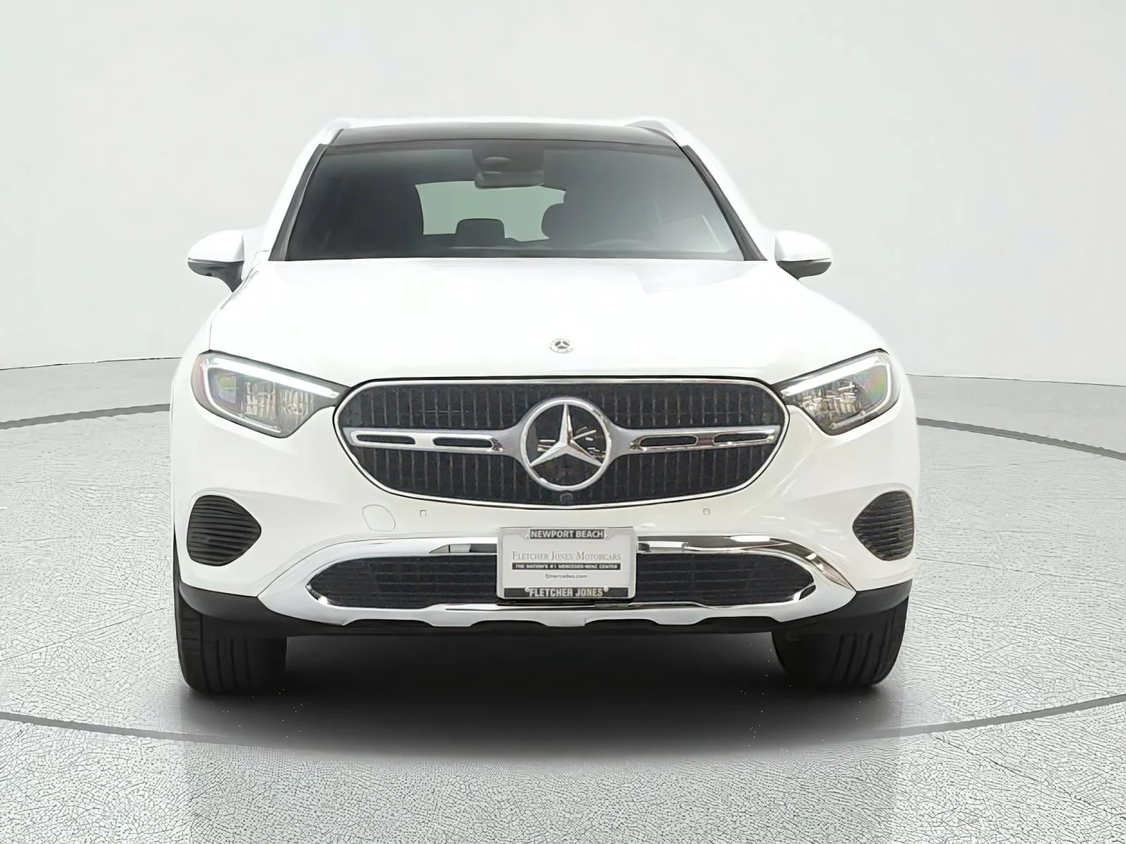 Certified Used 2024 Polar White Mercedes-Benz GLC 300 image 2