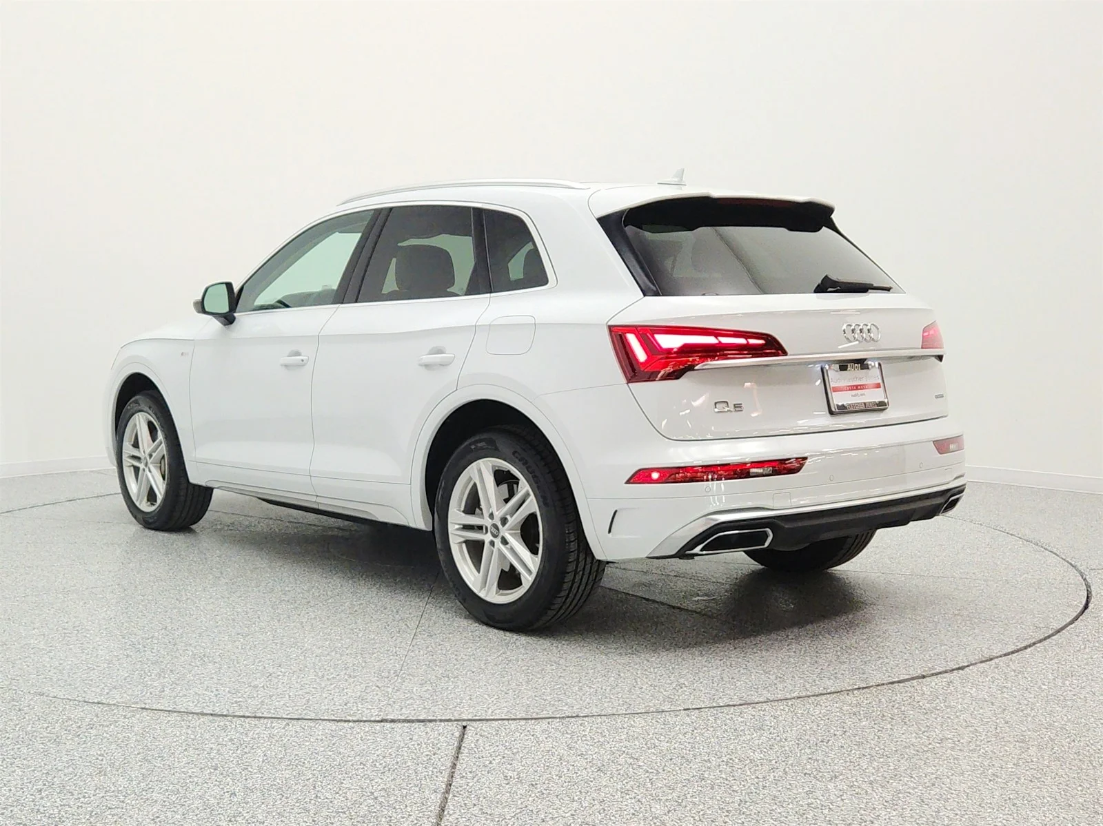 Used 2024 Glacier White Metallic Audi S line Premium 55 TFSI e quattro image 7