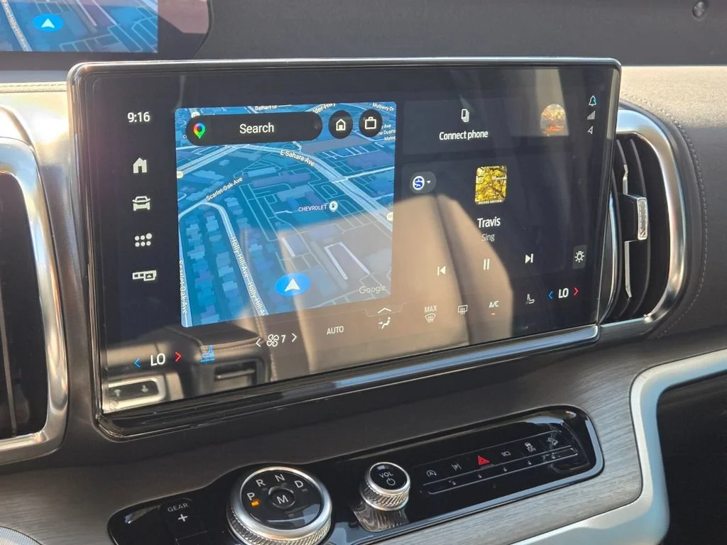 Used 2025 Glacier Gray Meta Ford Platinum image 21