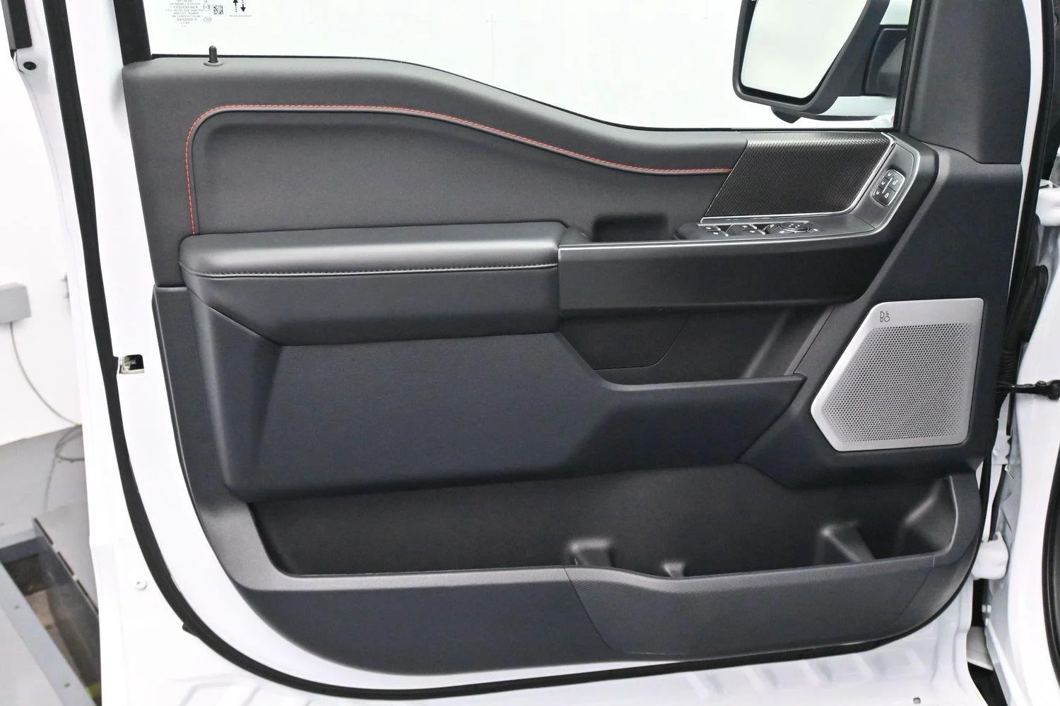 Used 2025 Oxford White Ford Raptor image 9