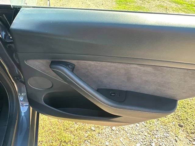 Used 2023 Midnight Silver Metallic Tesla Base image 17