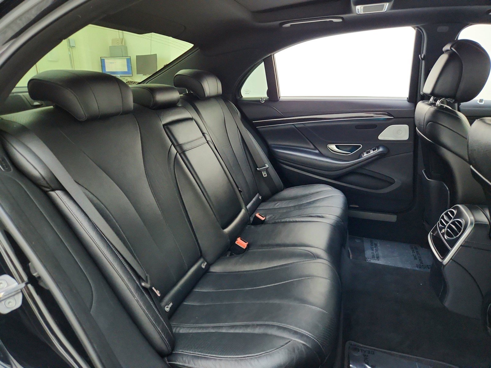 Used 2018 Black Mercedes-Benz S 450 image 33