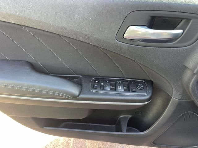 2023 Dodge Charger SXT - Photo 16