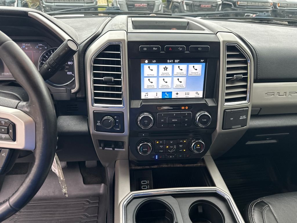 Used 2017 White Ford Lariat image 23