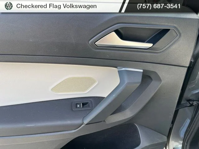 Used 2019 Platinum Gray Metallic Volkswagen 2.0T SEL 4Motion image 28