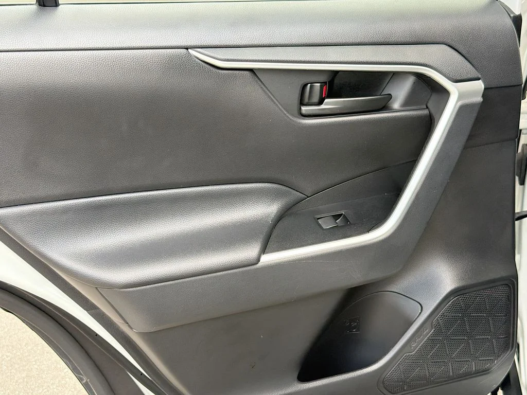 Used 2023 Ice Toyota LE image 24