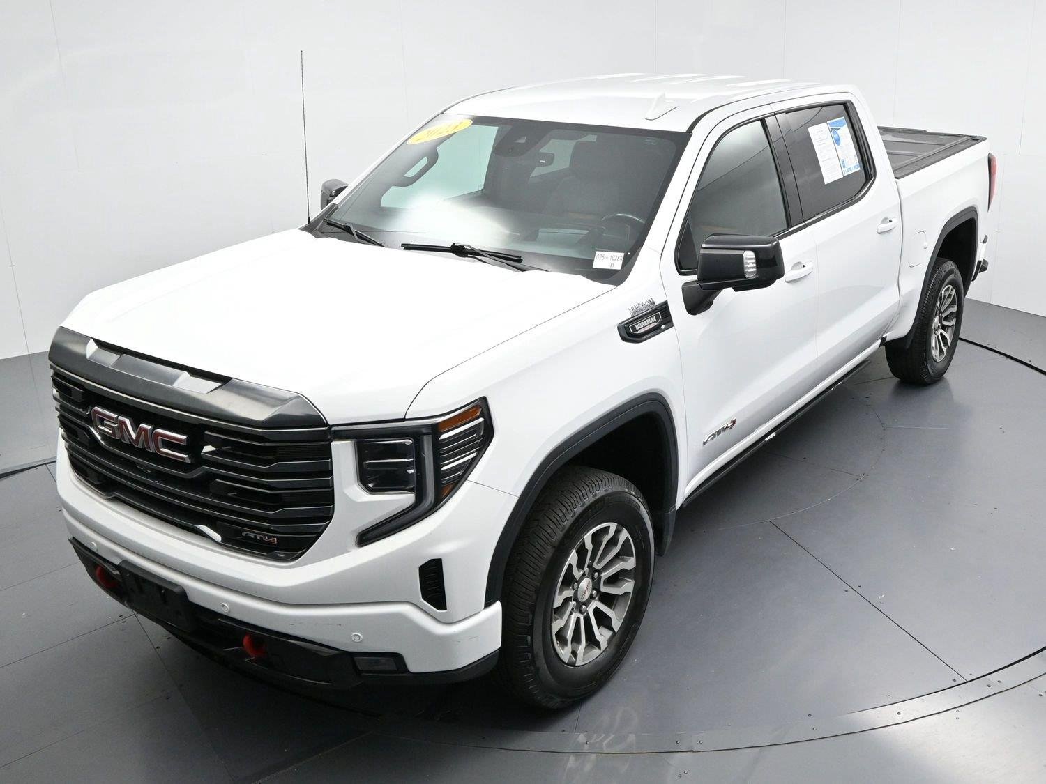 Used 2023 SUMMIT WHITE GMC AT4 image 40