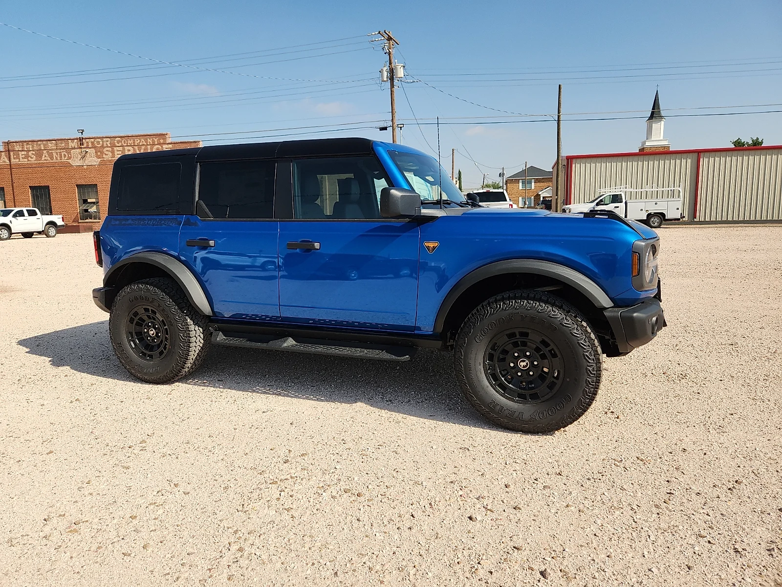 New 2026 Velocity Blue Metallic Ford Badlands® image 8