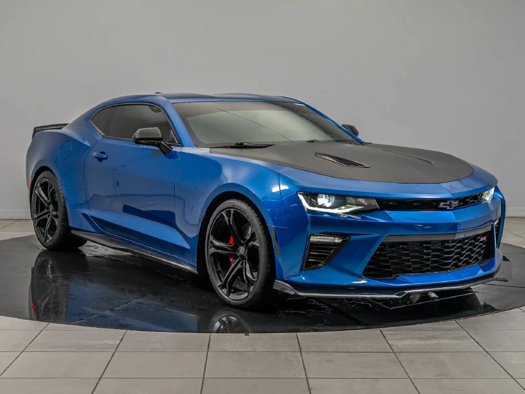 Used 2018 Hyper Blue Metallic Chevrolet SS image 3