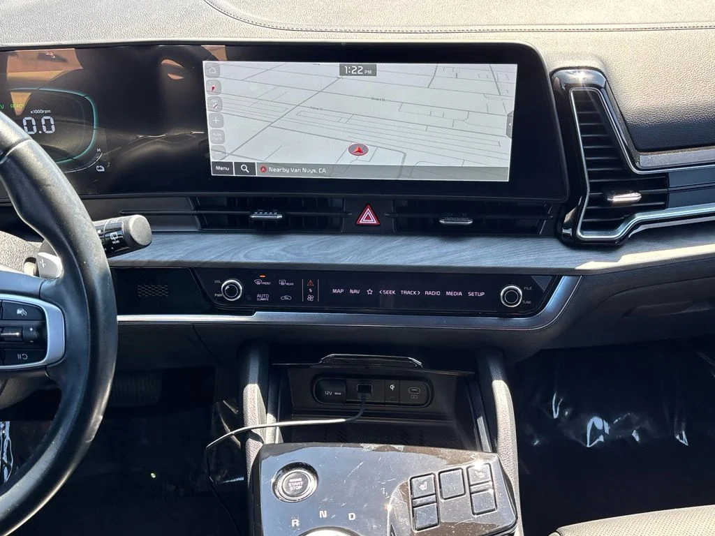 Used 2025 Green Kia X-Line image 23