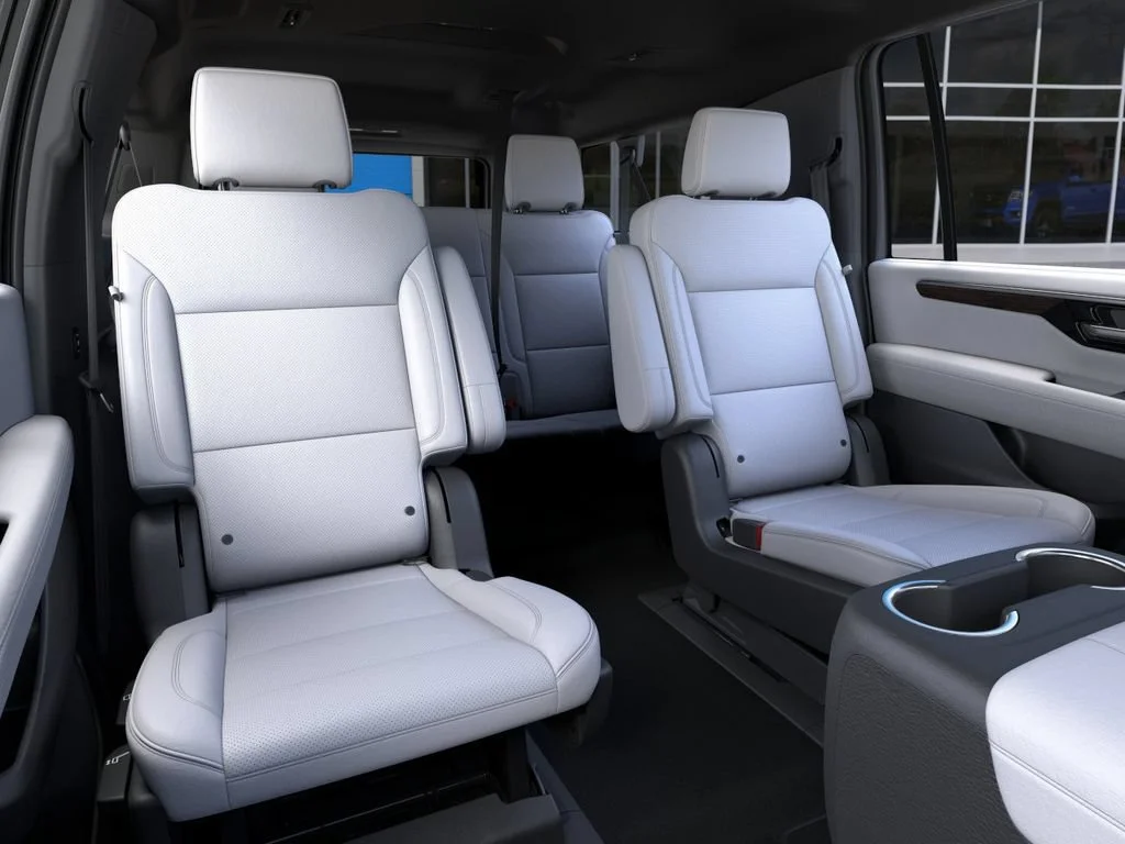 2026 Chevrolet Suburban Premier - Photo 17