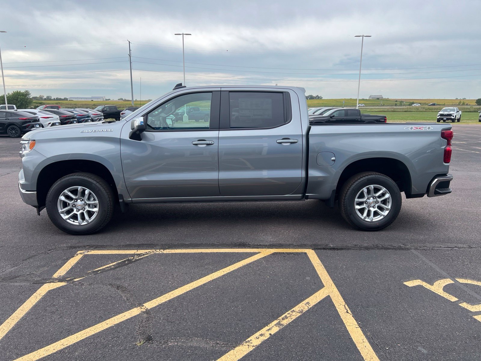 2026 Chevrolet Silverado 1500 LT - Photo 6