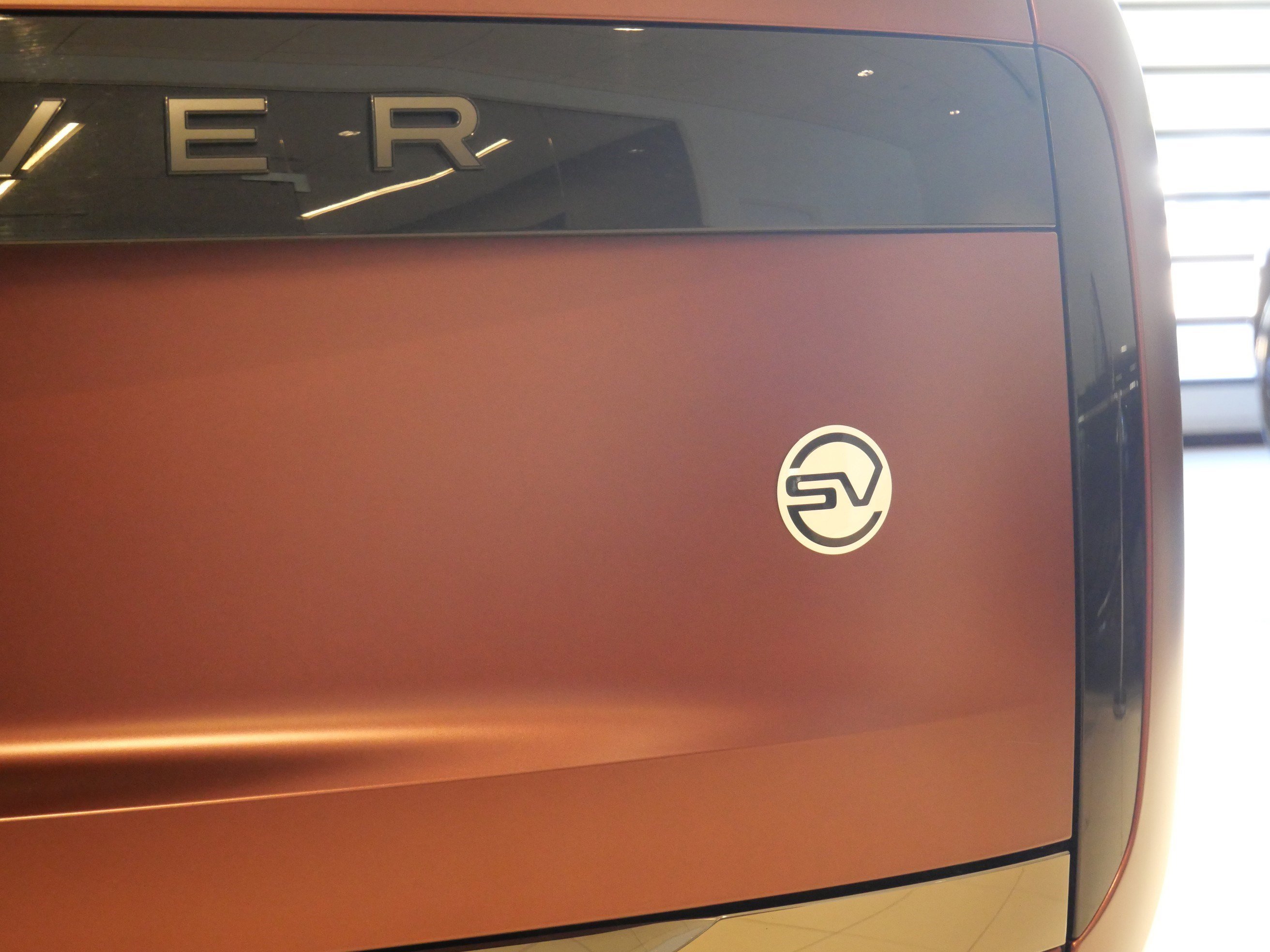 Used 2023 Sunrise Copper SV Bespoke Ultra Met Satin Land Rover SV image 11