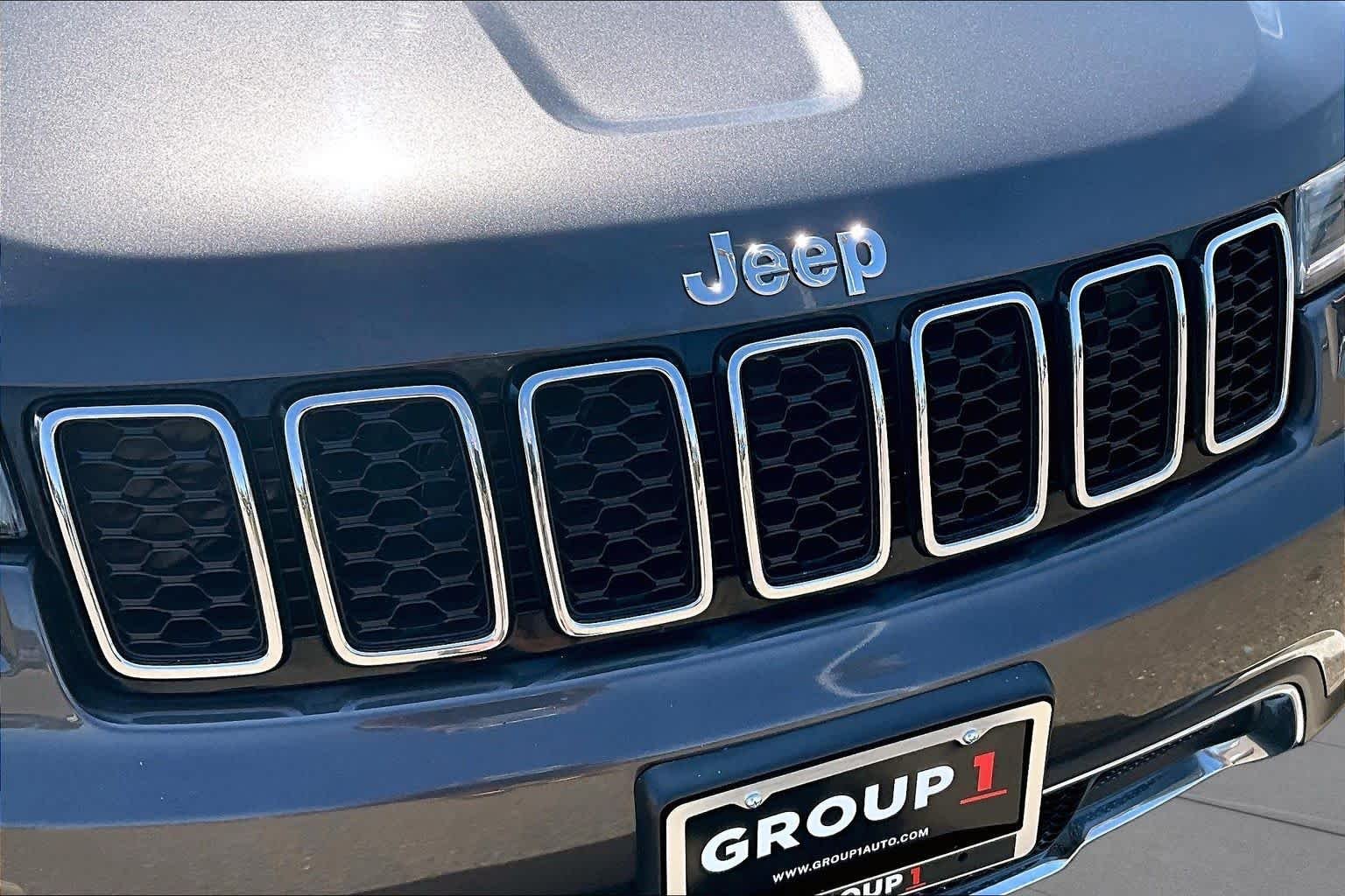 Used 2020 Granite Crystal Metallic Clearcoat Jeep Limited image 29