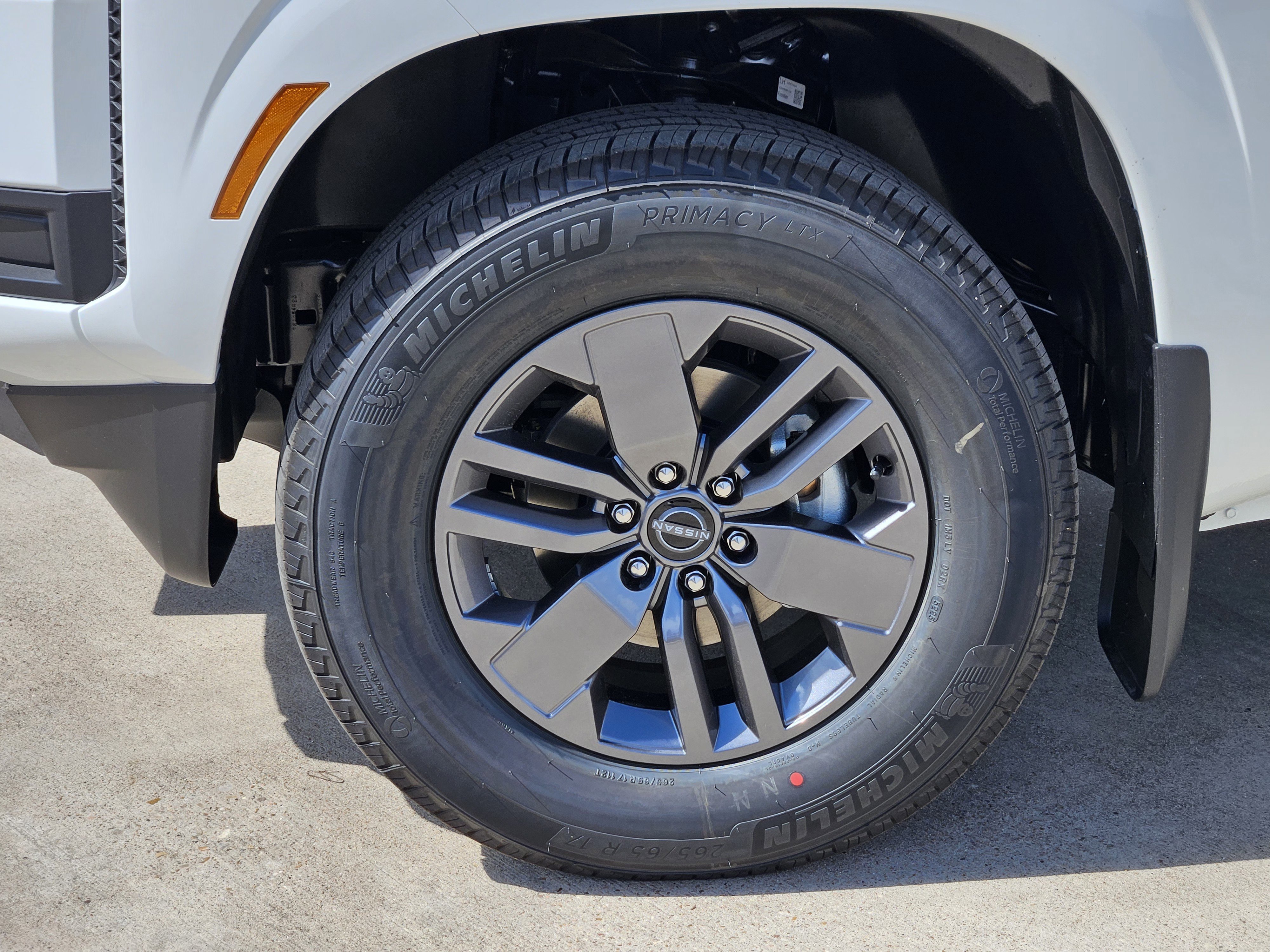 New 2026 Glacier White Nissan Crew Cab SV image 10