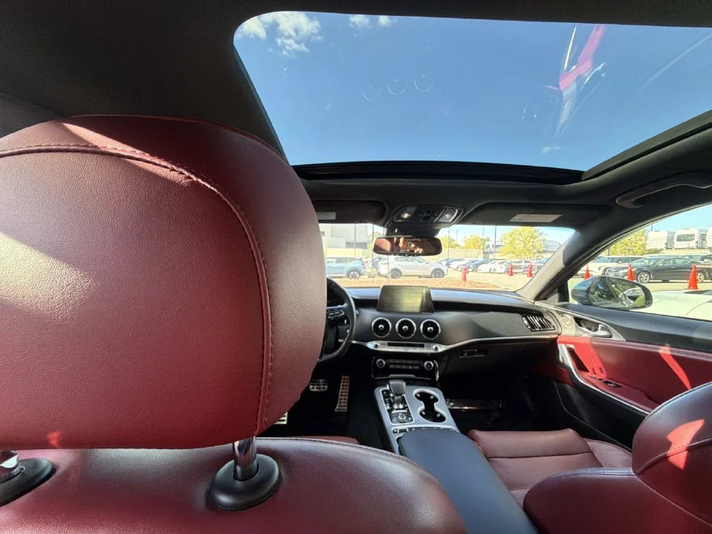 Used 2018 White Kia GT2 image 12