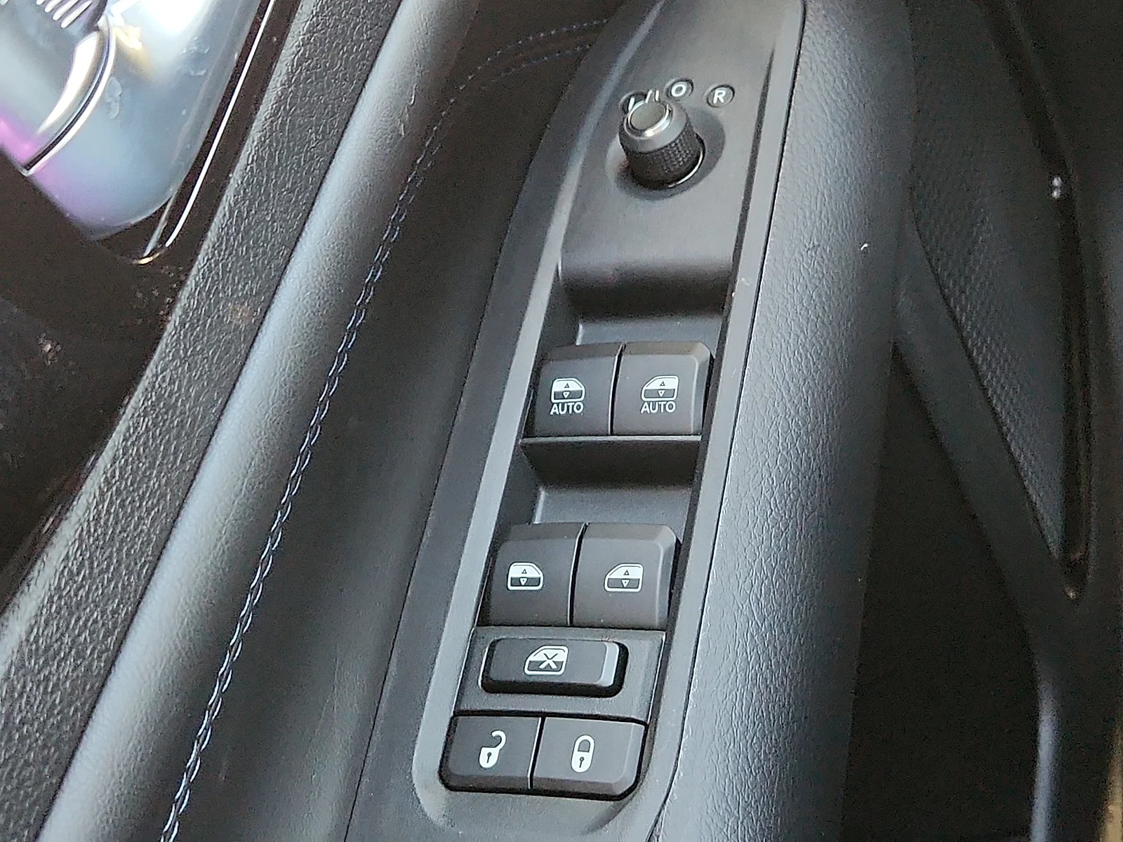 New 2026 PW7 Bright Whit Jeep LATITUDE ALTITUDE 4X4 image 17