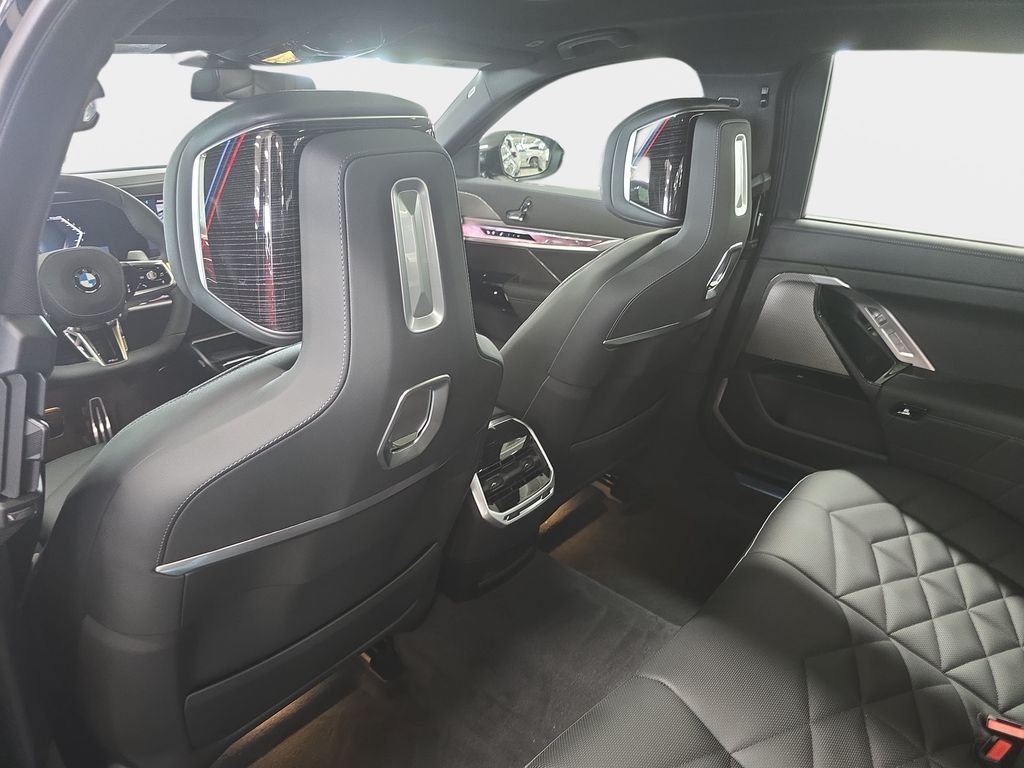 New 2026 Black Sapphire Metallic BMW 740i image 8
