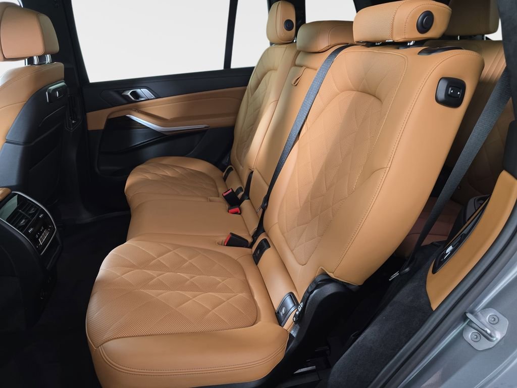 2023 BMW X7 40i - Photo 18