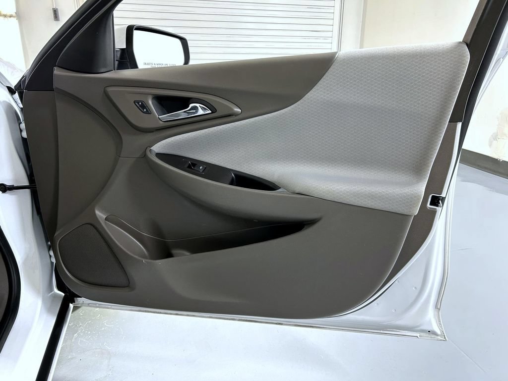 2025 Chevrolet Malibu 1LT - Photo 17