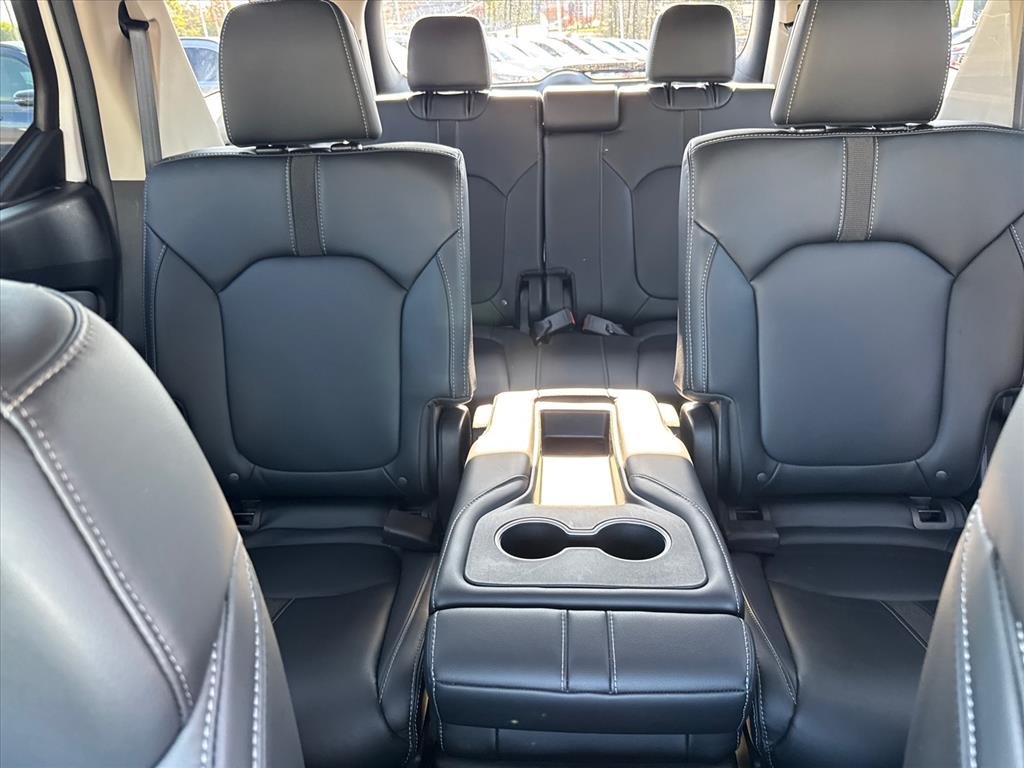 Certified Used 2025 WHITE Honda Touring image 17