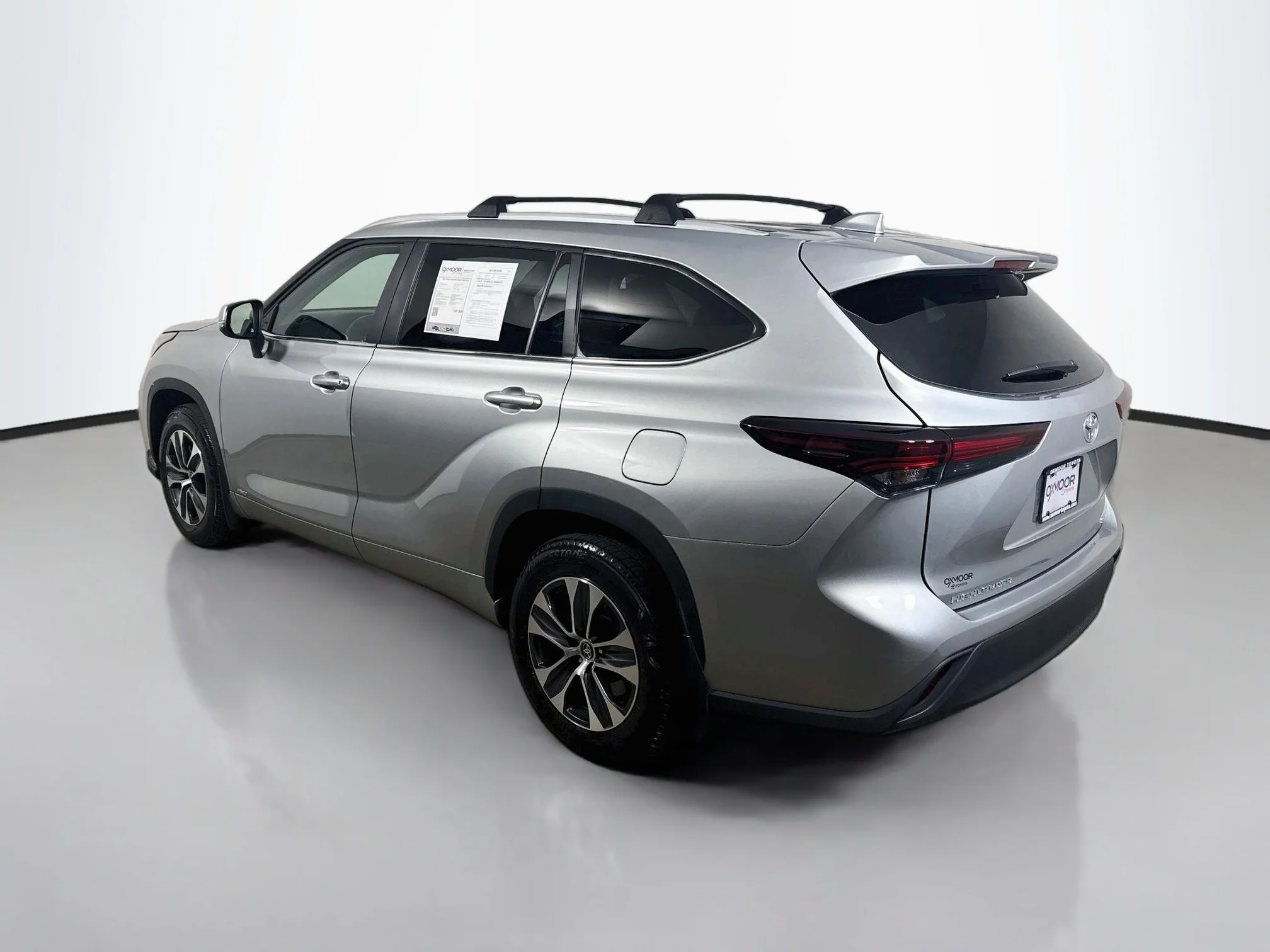 Used 2025 Celestial Silver Metallic Toyota Hybrid XLE image 5