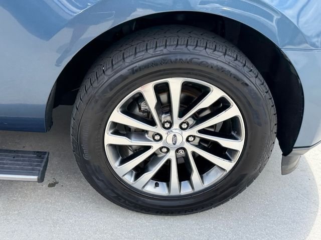 Used 2018 Blue Ford Limited image 20