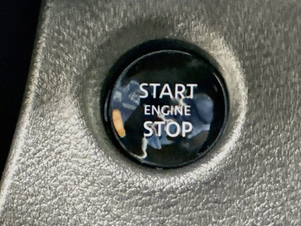 New 2027 Green Nissan SV image 18