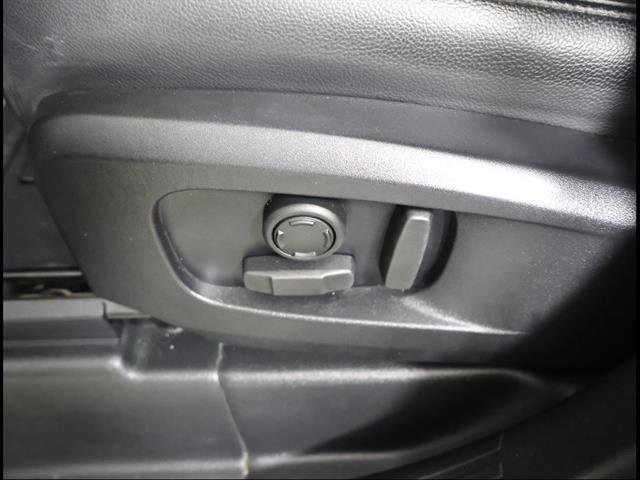 Used 2023 Eiger Grey Metallic Land Rover 110 S image 10
